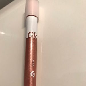 Glossier lid star